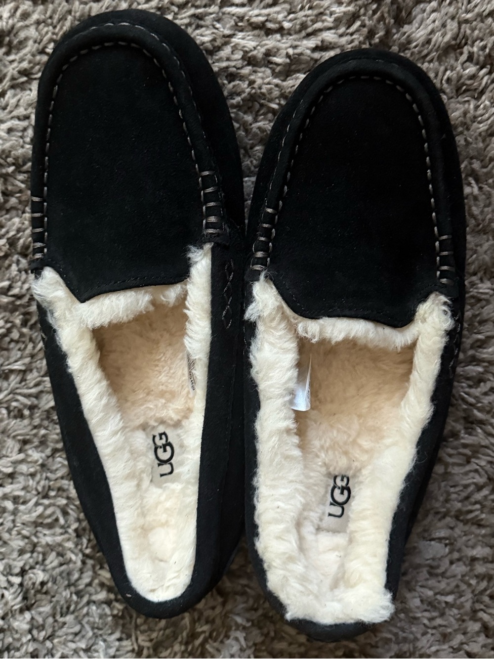 Ugg Slippers Women’s Size 9